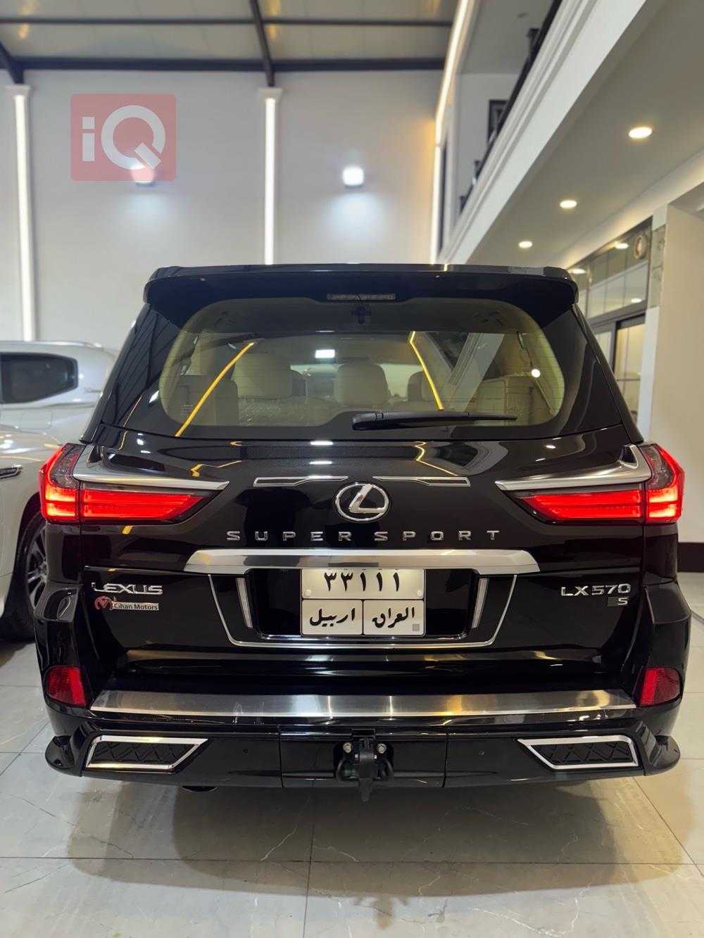 Lexus LX